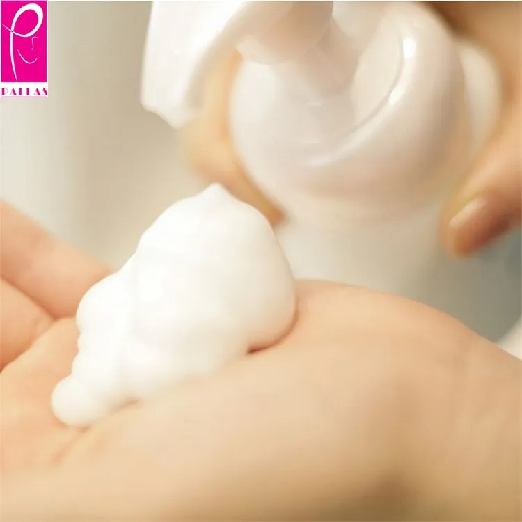 New Deeply Clean Moisturizing Face Wash Foaming Facial Cleanser