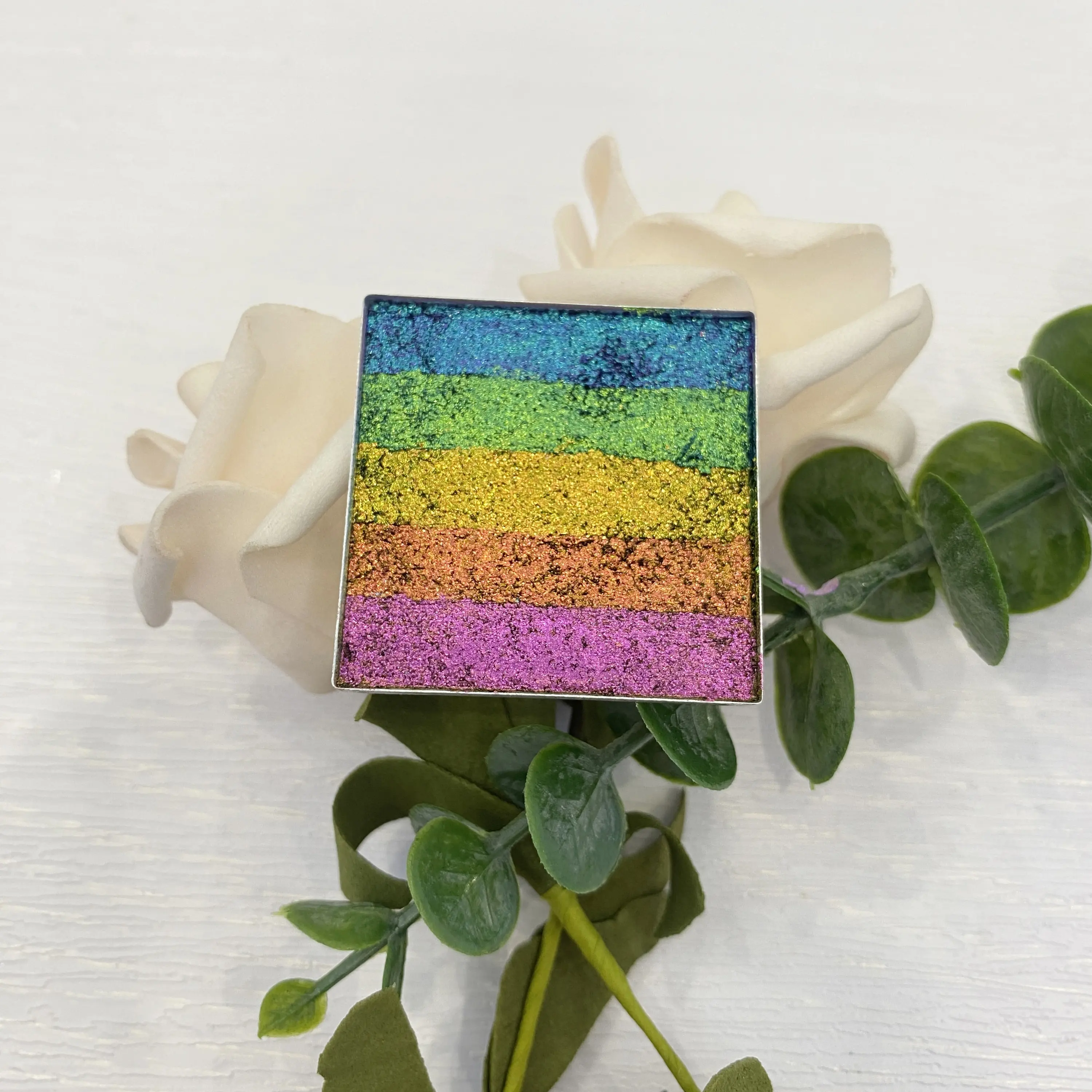 Rainbow Metallic Luminous Dark Eyeshadow Palette OEM Cosmetics Manufacturers Long Lasting Shimmer Eye Makeup Palette